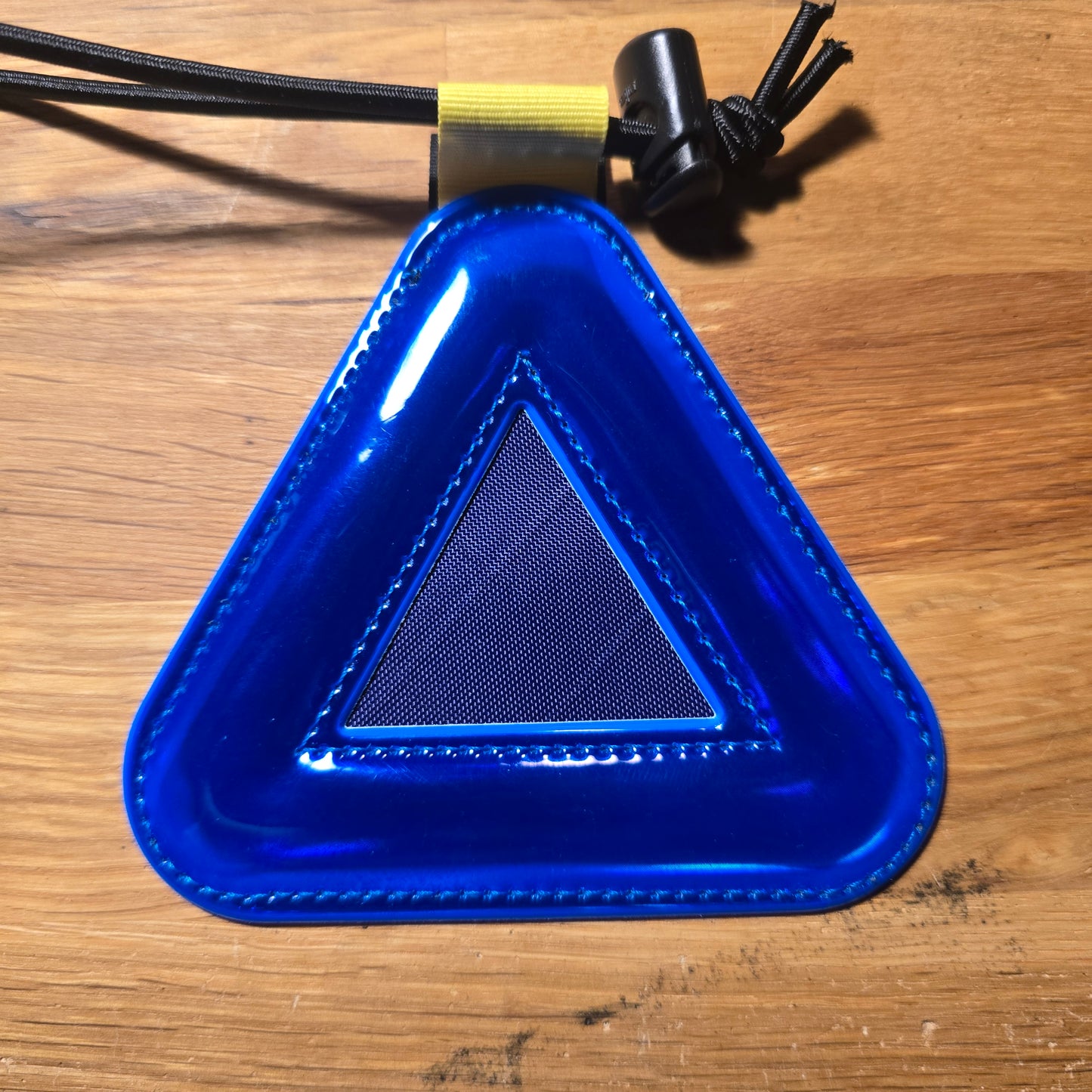 BLUE LUG Triangle Reflector