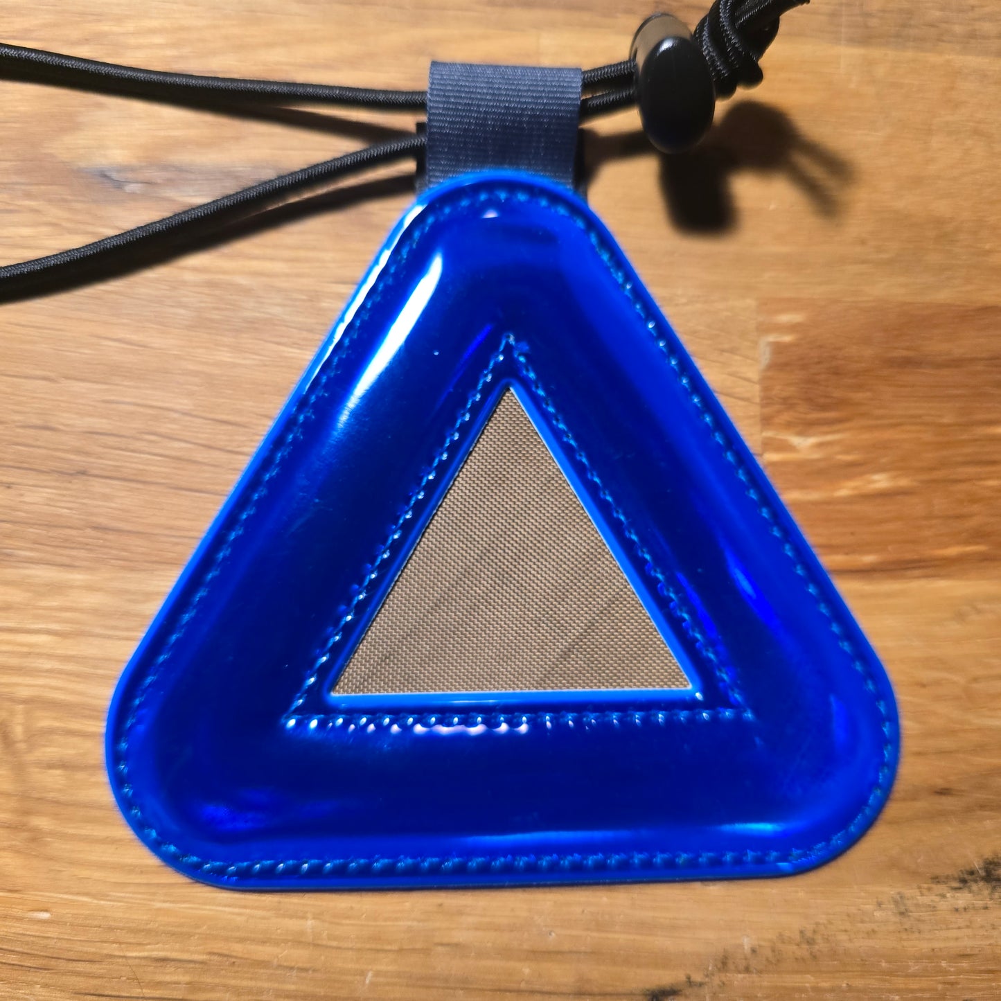 BLUE LUG Triangle Reflector