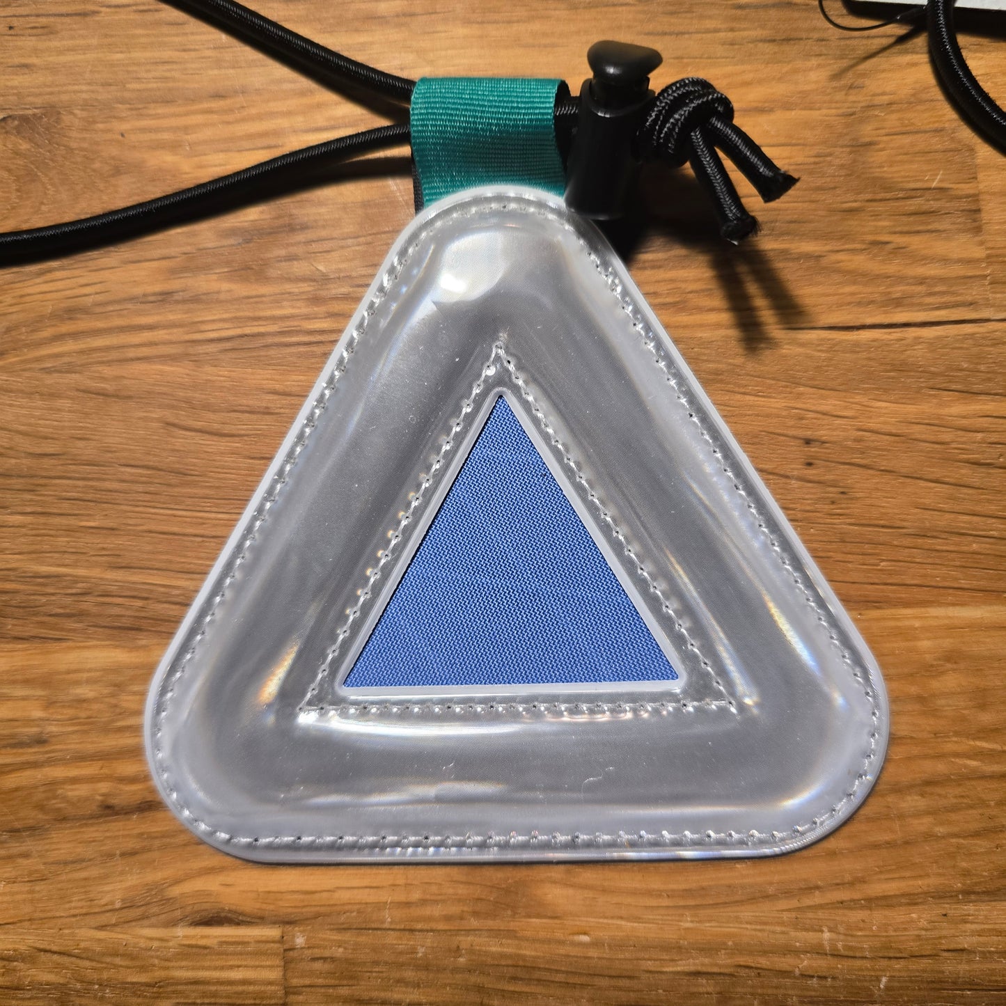 BLUE LUG Triangle Reflector